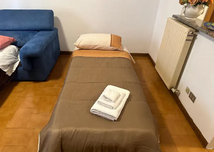 Roma Suites 2*
